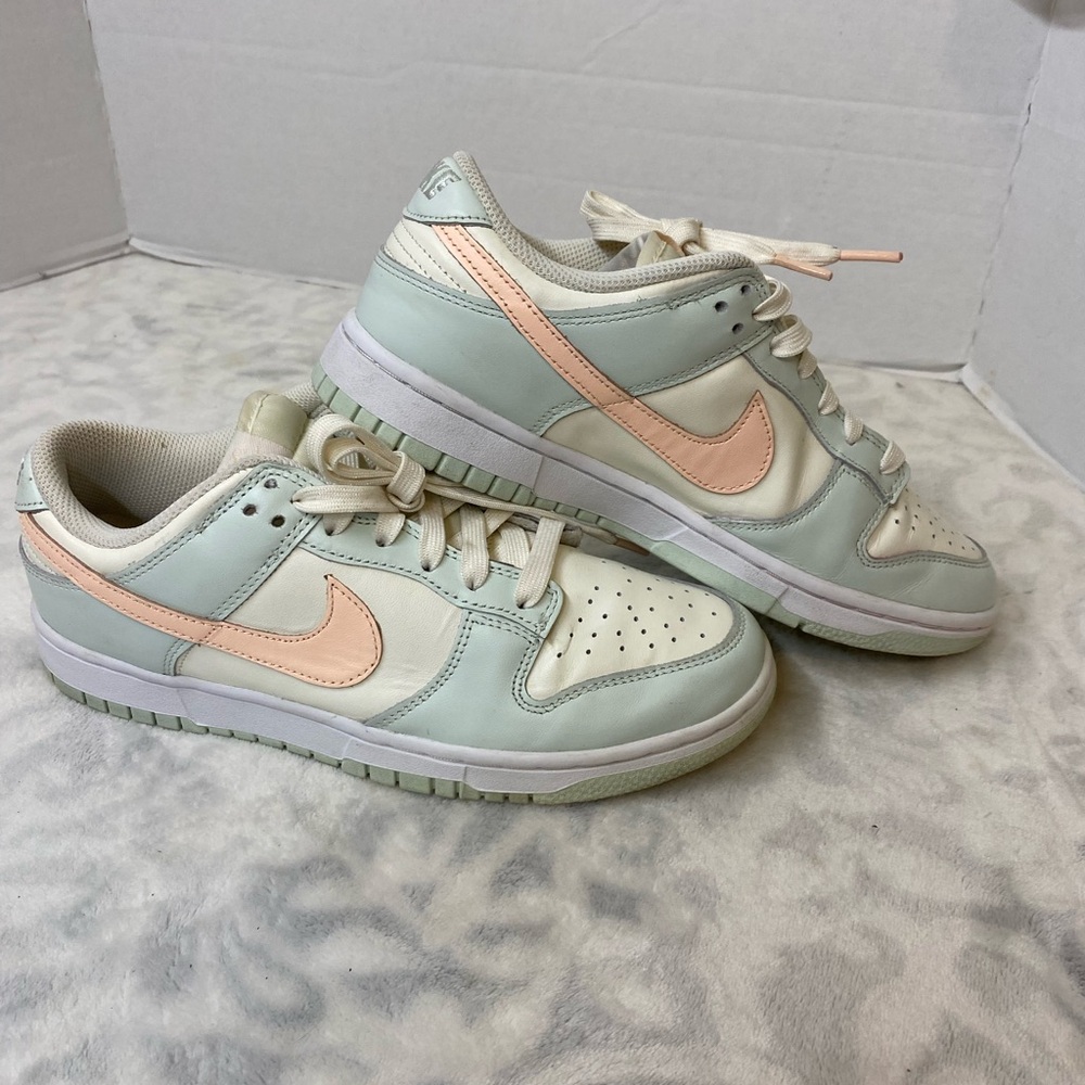 Nike Dunk Low Women’s 8.5 Barely Green Shoes Sneakers Low Top DD1503-104